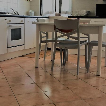 Ferienwohnung Bilo Sirmione Peschiera Peschiera del Garda Exterior foto